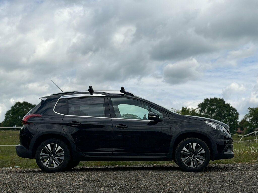 Peugeot 2008 1.2 Puretech Allure Euro 6 ET66VRE Black #4