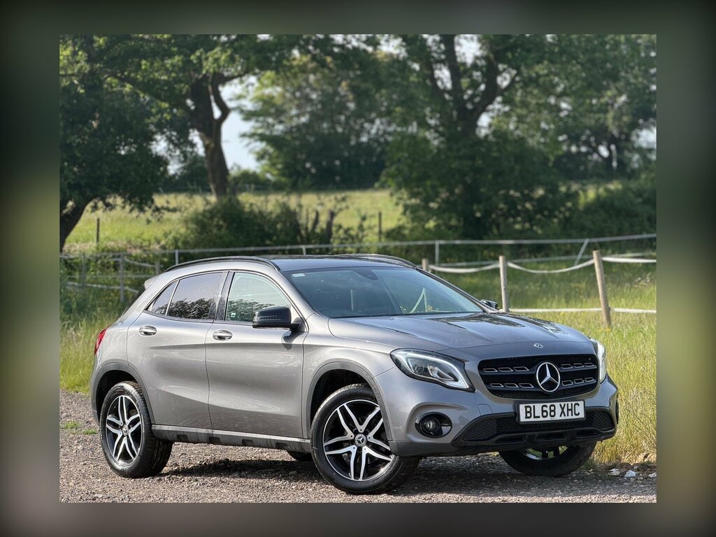 Mercedes-Benz GLA Class 1.6 Gla180 Urban Edition 7G-dct Euro 6 Ss Grey