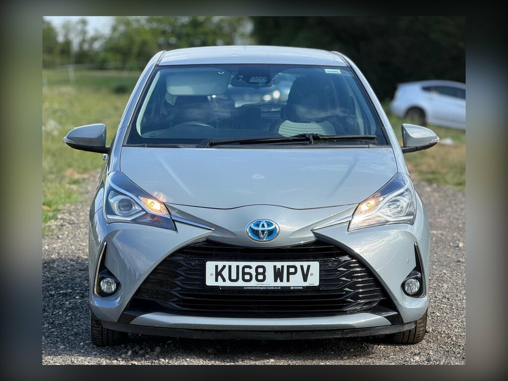Toyota Yaris 1.5 Vvt-h Icon Tech E-cvt Euro 6 Ss KU68WPV Grey #2