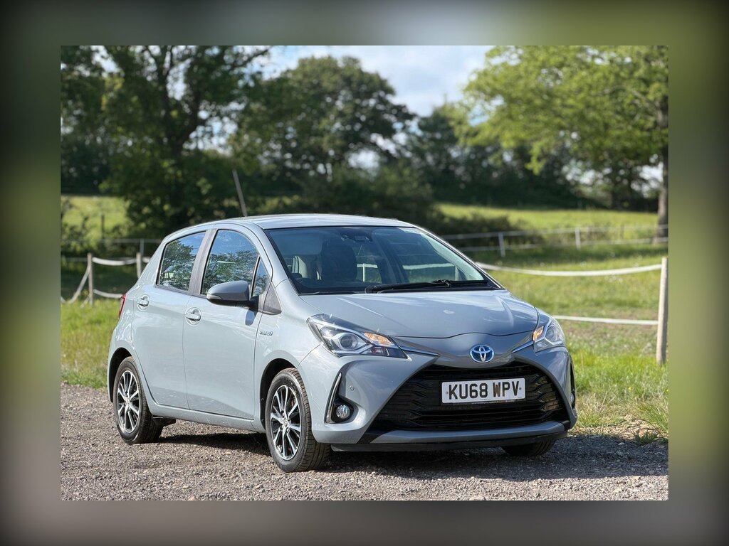 Toyota Yaris 1.5 Vvt-h Icon Tech E-cvt Euro 6 Ss Grey