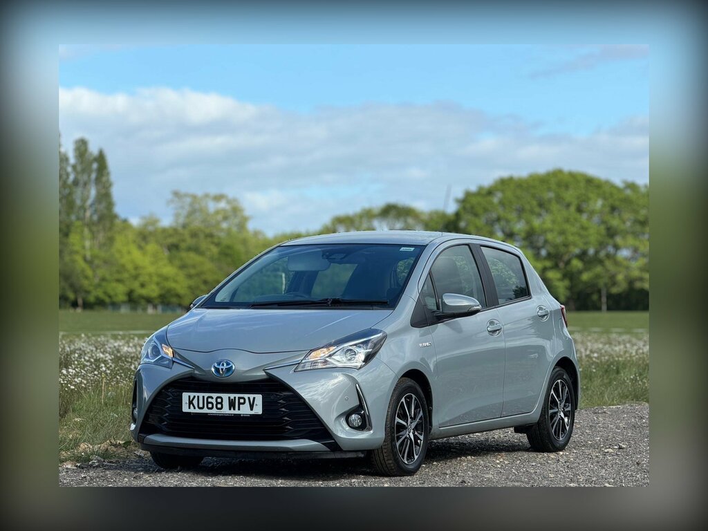 Toyota Yaris 1.5 Vvt-h Icon Tech E-cvt Euro 6 Ss KU68WPV Grey #5