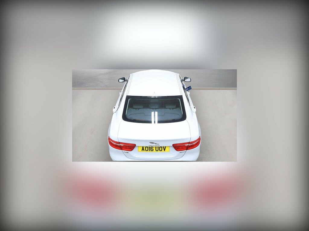 Jaguar XE 2.0D Prestige Euro 6 Ss AO16UOV White #2