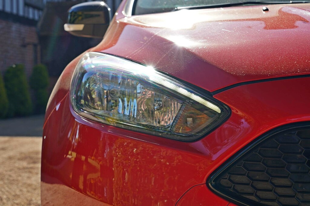 Ford Focus Zetec S Red Edition MJ16UHN #6
