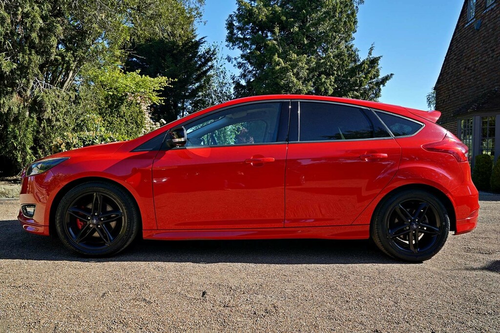 Ford Focus Zetec S Red Edition MJ16UHN #2