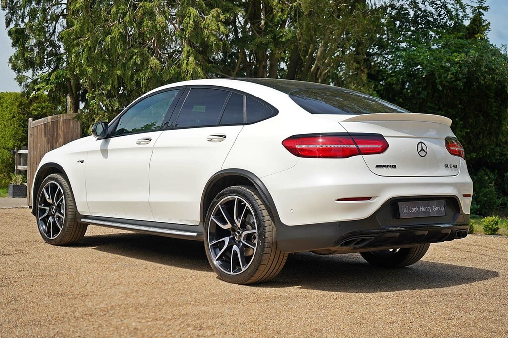Mercedes-Benz GLC Class Premium 4Matic 4Wd White #3