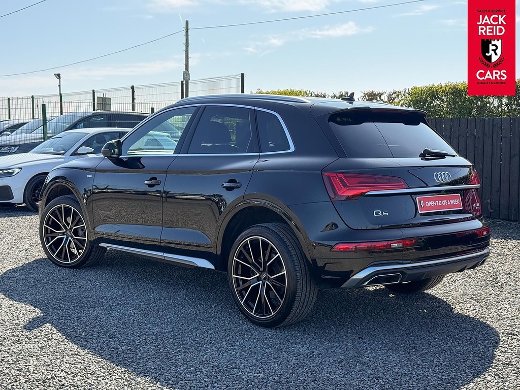 Audi Q5 Suv YS21NCA Black #2
