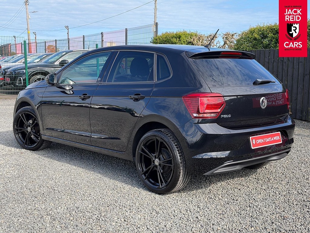 Volkswagen Polo Hatchback GM18ZFF Black #2