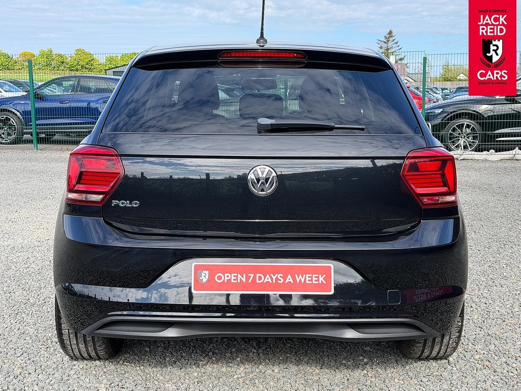 Volkswagen Polo Hatchback GM18ZFF Black #4