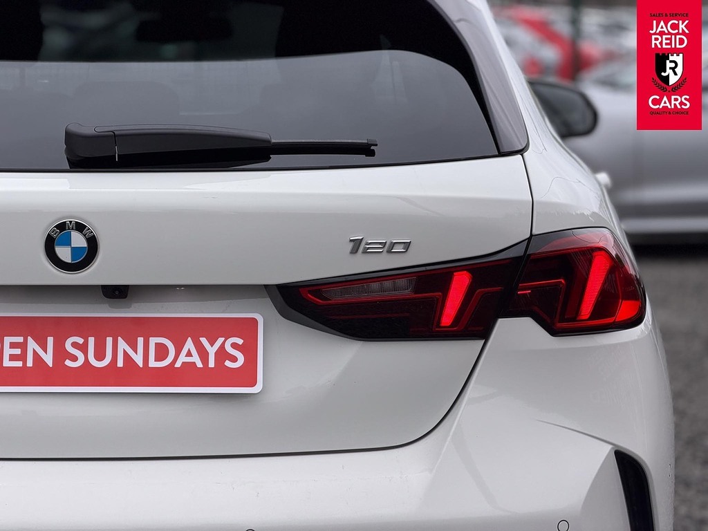 BMW 1 Series Hatchback LS25PXY White #5