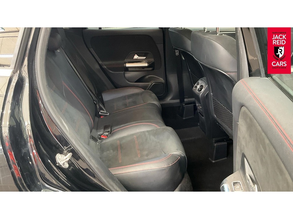 Mercedes-Benz GLA Class Suv KN23YKX Black #4