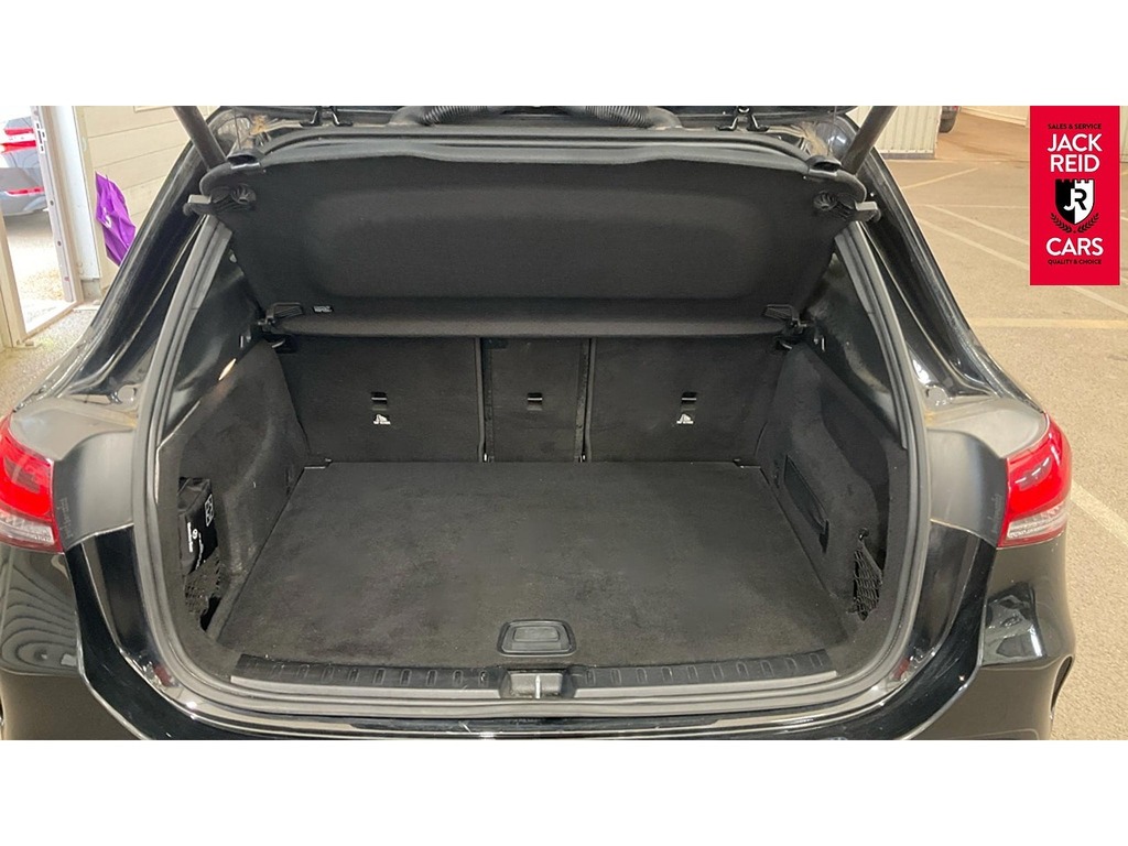 Mercedes-Benz GLA Class Suv KN23YKX Black #3