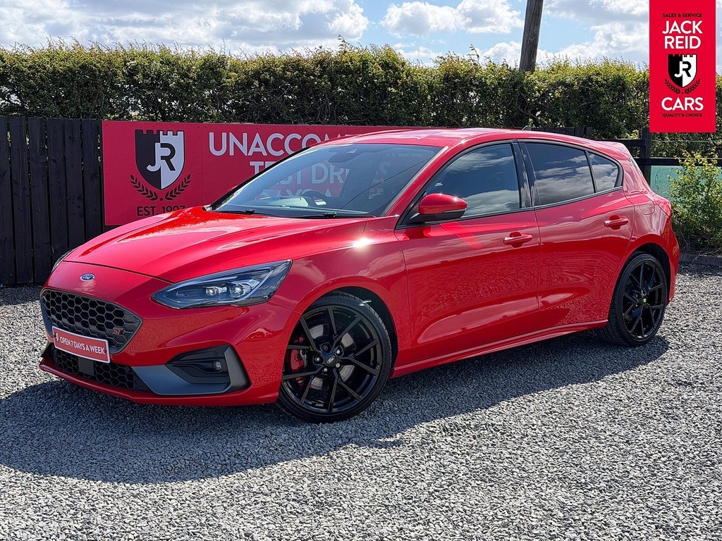 Ford Focus Hatchback Red