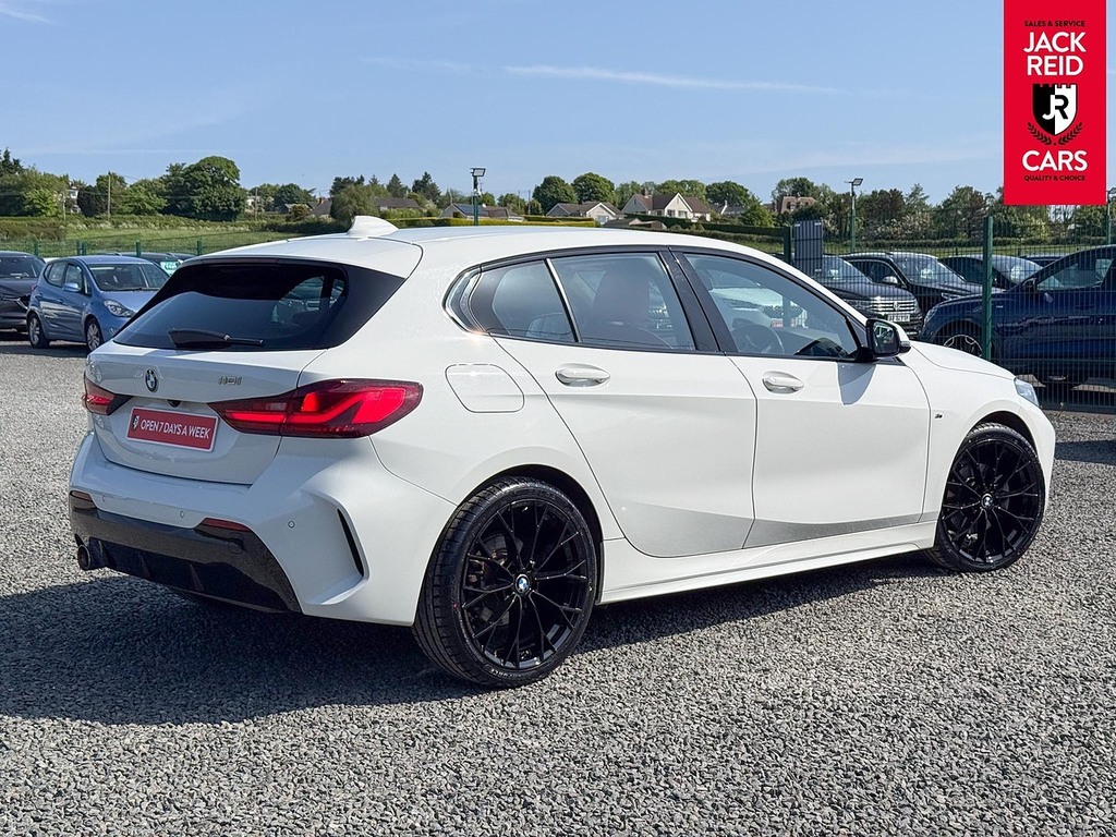 BMW 1 Series Hatchback EA21ZPV White #4