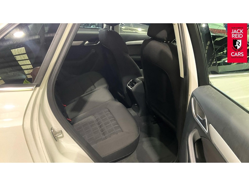 Audi Q3 Suv MJ67BYU White #3