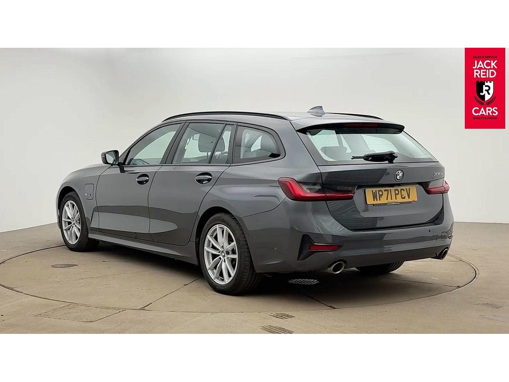 BMW 3 Series Estate WP71PCV Grey #2