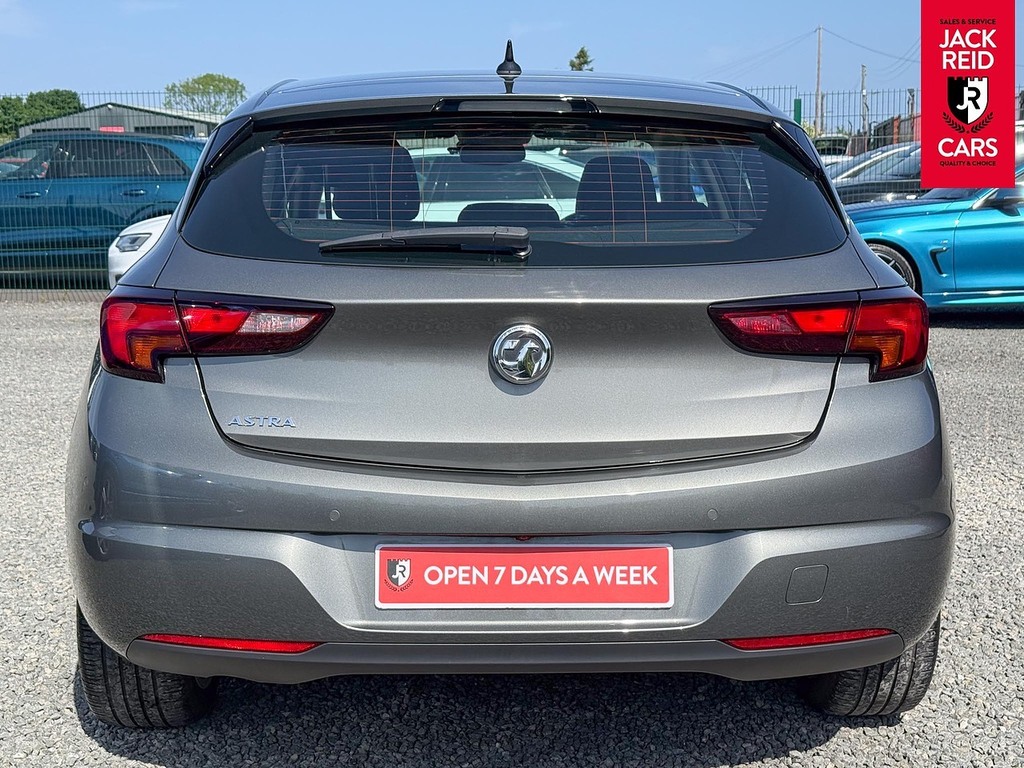 Vauxhall Astra Hatchback Beige #3