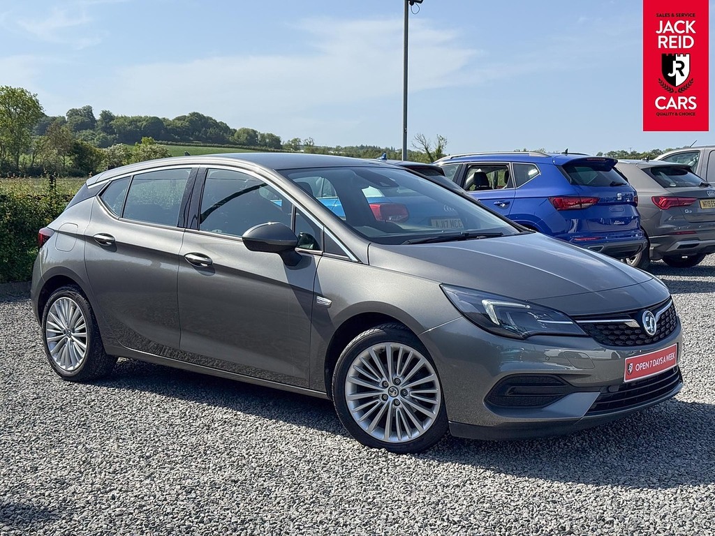 Vauxhall Astra Hatchback Beige #5