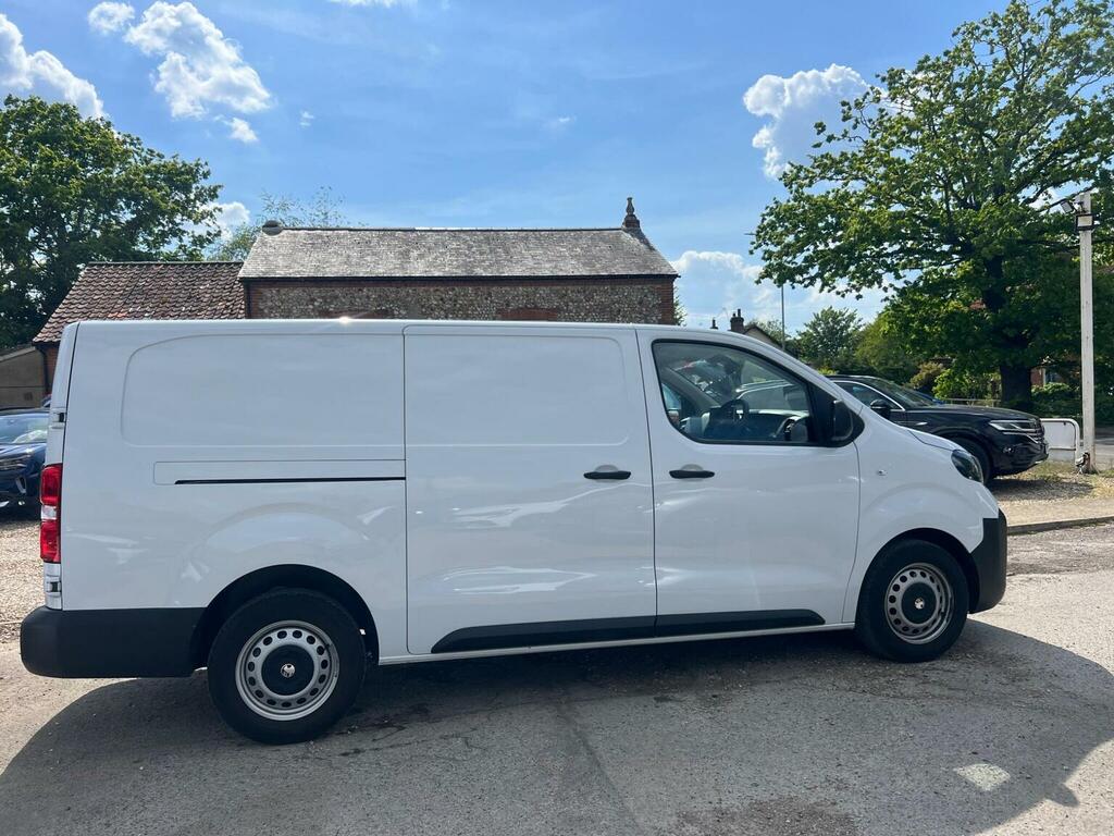 Vauxhall Vivaro Panel Van 2.0 Turbo D Prime XL Panel Van Lwb Euro DS24WWK White #3