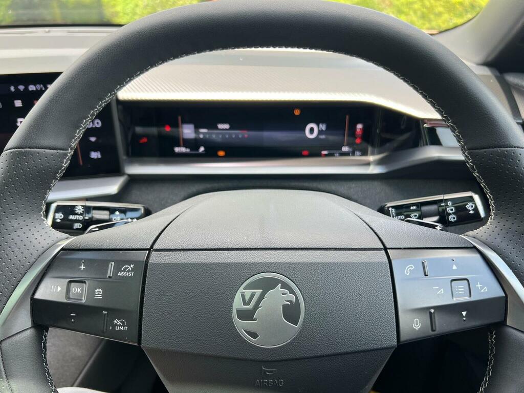 Vauxhall Grandland Suv 1.2 Ultimate E-dct Euro 6 Ss 202525 DY25RYZ Brown #3