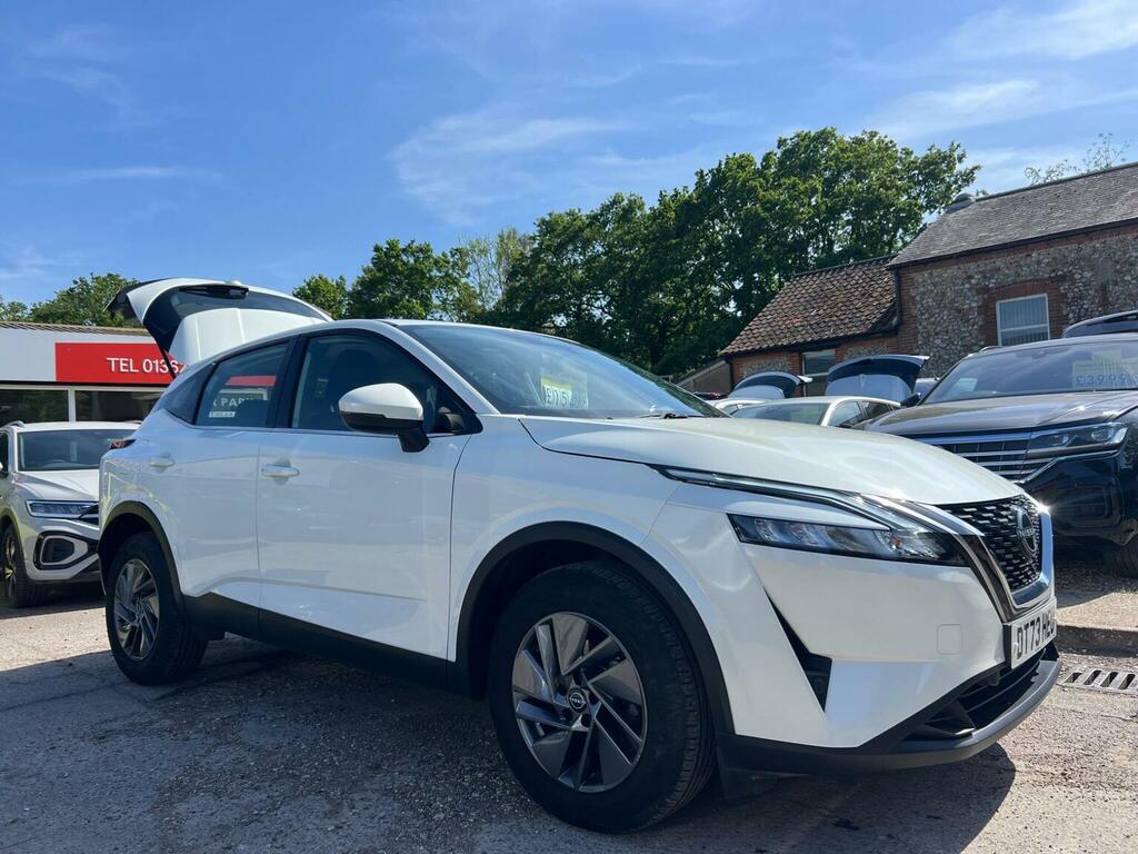 Nissan Qashqai Suv 1.3 Dig-t Mhev Acenta Premium Euro 6 Ss White