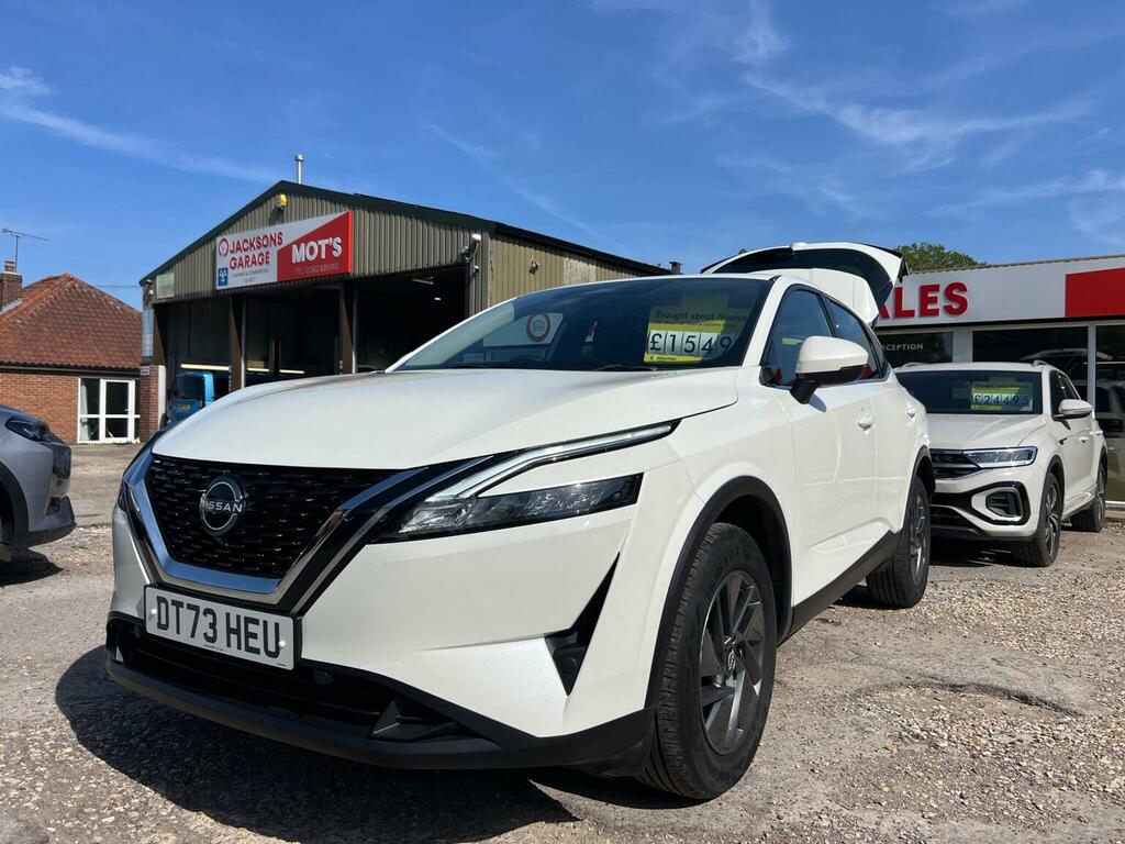 Nissan Qashqai Suv 1.3 Dig-t Mhev Acenta Premium Euro 6 Ss DT73HEU White #4