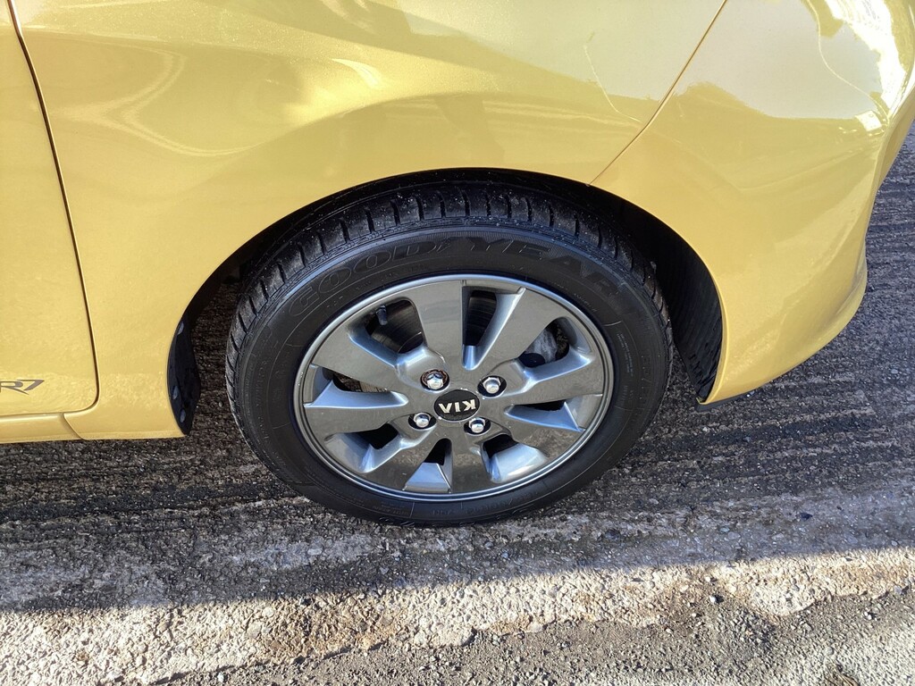 Kia Picanto 1.0 Sr7 Euro 6 201616 Yellow #6