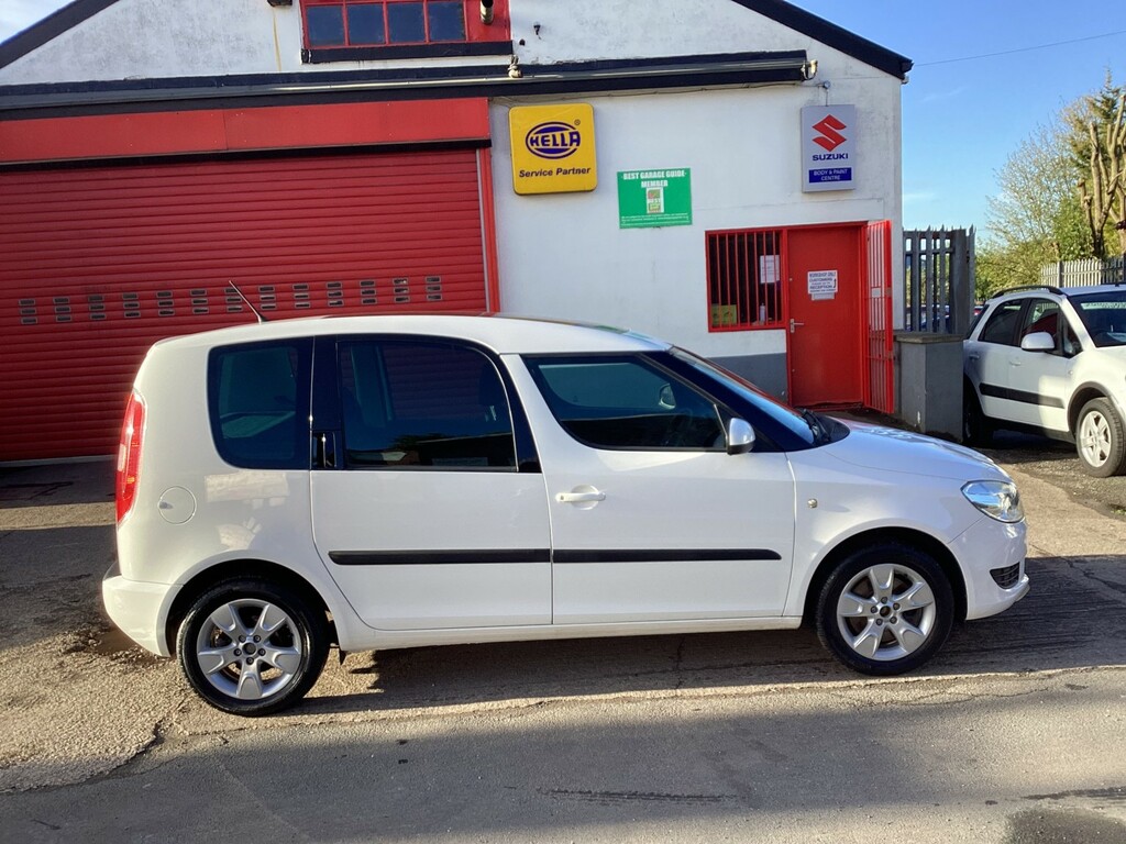 Skoda Roomster 1.6 Tdi Se Euro 5 201313 White #6