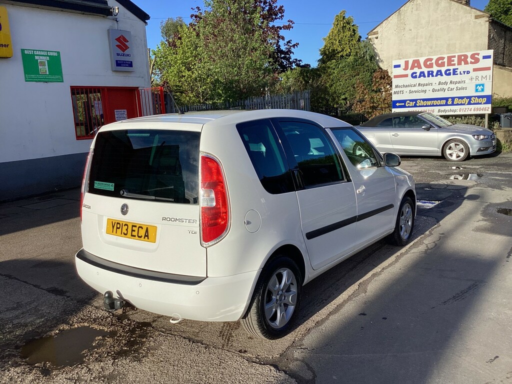 Skoda Roomster 1.6 Tdi Se Euro 5 201313 White #4