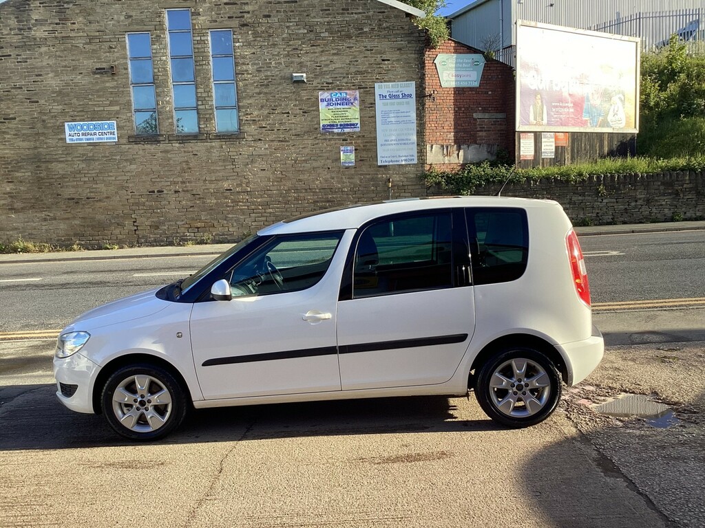 Skoda Roomster 1.6 Tdi Se Euro 5 201313 White #5