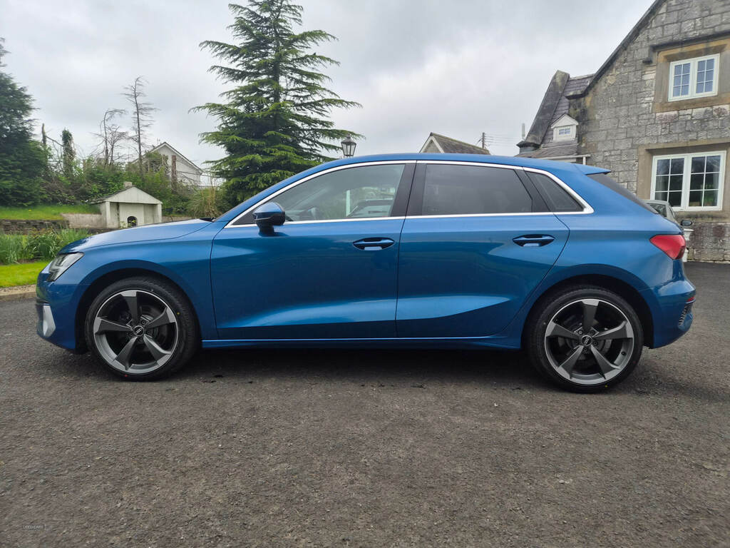 Audi A3 30 Tdi Sport RV22RGZ Blue #5