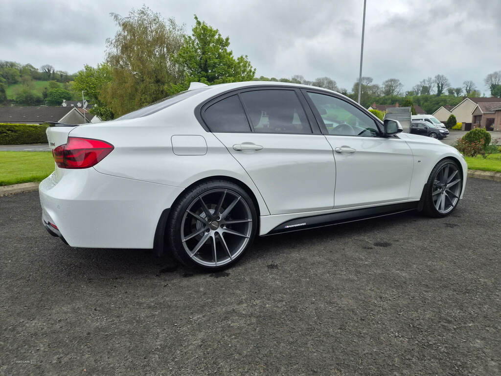 BMW 3 Series 320D M Sport Step YF16OLX White #4