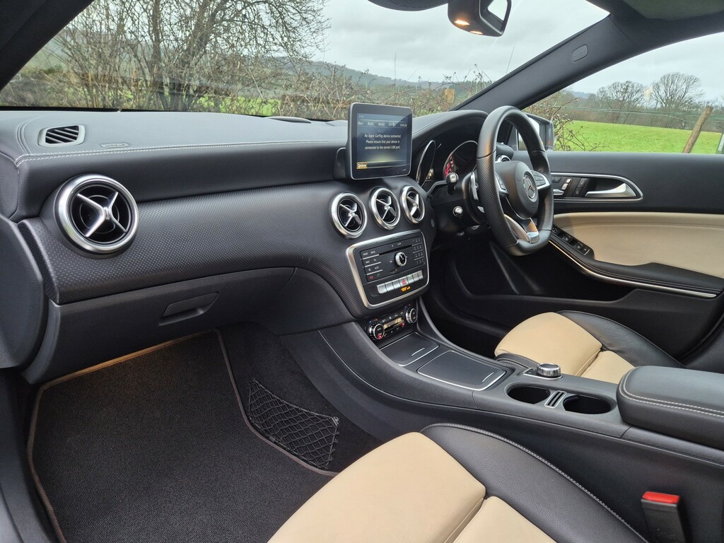 Mercedes-Benz A Class 2.0 A250 Amg 4Matic Premium Plus FX17MJK Grey #3
