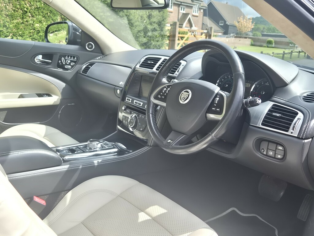 Jaguar XKR 5.0 V8 Black #5
