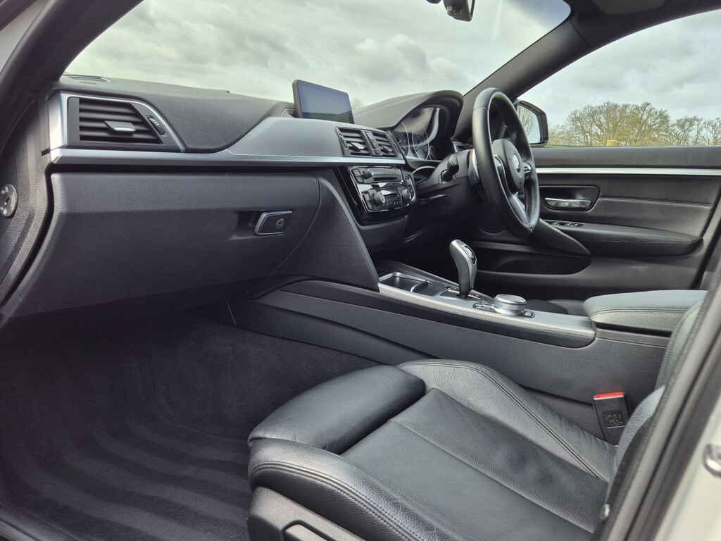 BMW 4 Series Gran Coupe 3.0 440I M Sport Gran Coupe White #3