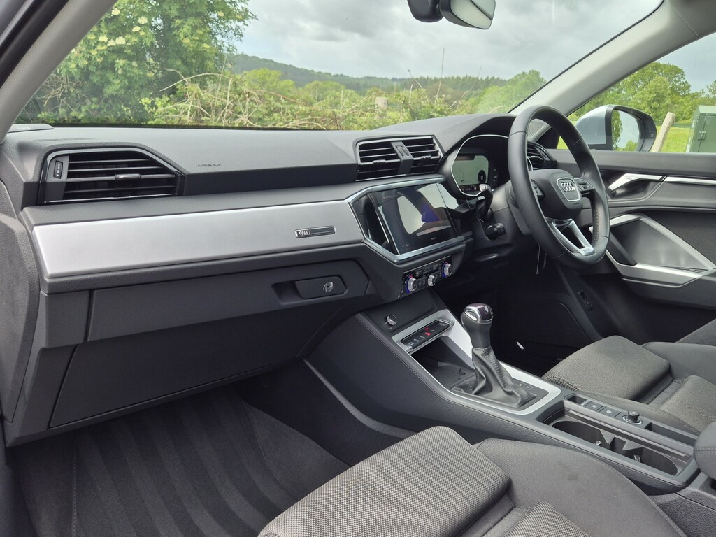 Audi Q3 1.5 Tfsi Cod 35 Sportback Sport LB73CCE Silver #3