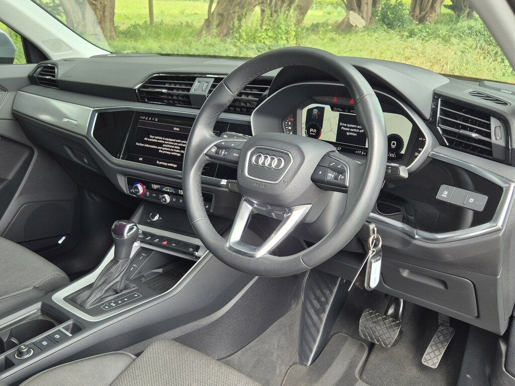 Audi Q3 1.5 Tfsi Cod 35 Sportback Sport LB73CCE Silver #5