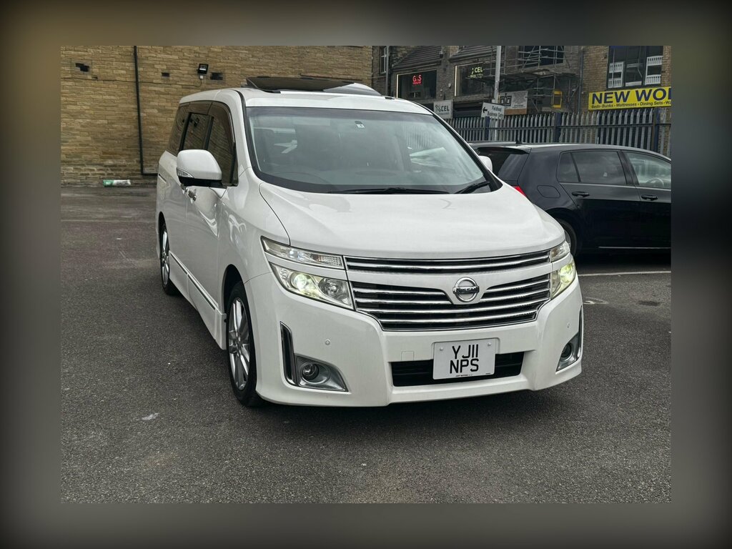 Nissan Elgrand E52 3.5 V6 Vip YJ11NPS White