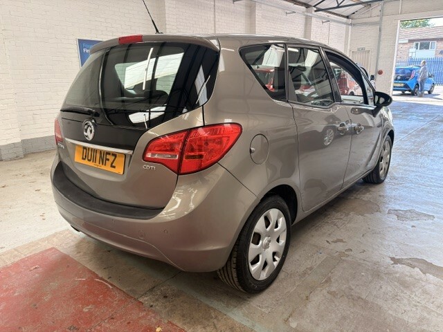 Vauxhall Meriva Mpv 1.7 Cdti Exclusiv 2011 DU11NFZ Brown #4