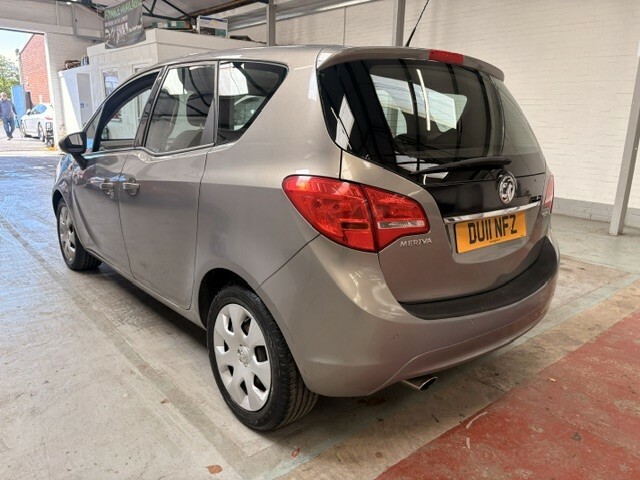 Vauxhall Meriva Mpv 1.7 Cdti Exclusiv 2011 DU11NFZ Brown #3