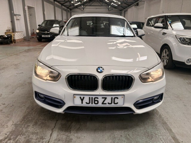 BMW 1 Series Hatchback 1.5 118I Sport 3-Door 2016 YJ16ZJC White #2