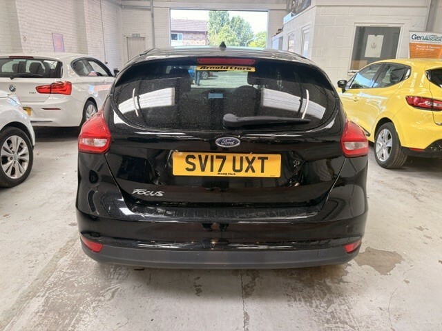 Ford Focus Hatchback 1.5 Tdci Zetec 2017 SV17UXT Black #5