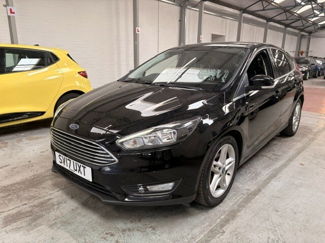 Ford Focus Hatchback 1.5 Tdci Zetec 2017 SV17UXT Black #3
