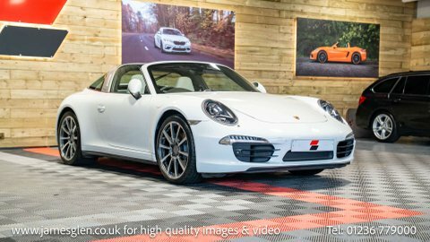 Porsche 911 2014 14 3.4 MX14LWU White #3