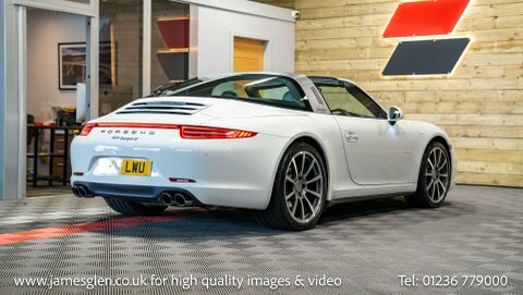 Porsche 911 2014 14 3.4 MX14LWU White #2