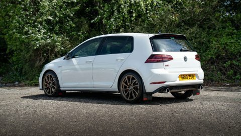 Volkswagen Golf 2019 19 2.0  White #2