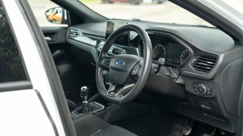 Ford Focus 2019 69 2.0 White #6