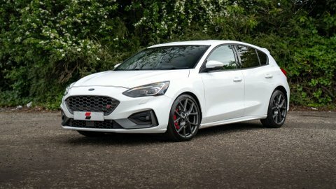 Ford Focus 2019 69 2.0 White