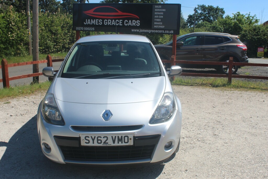 Renault Clio 1.2 Dynamique Tomtom SY62VMO Silver #2