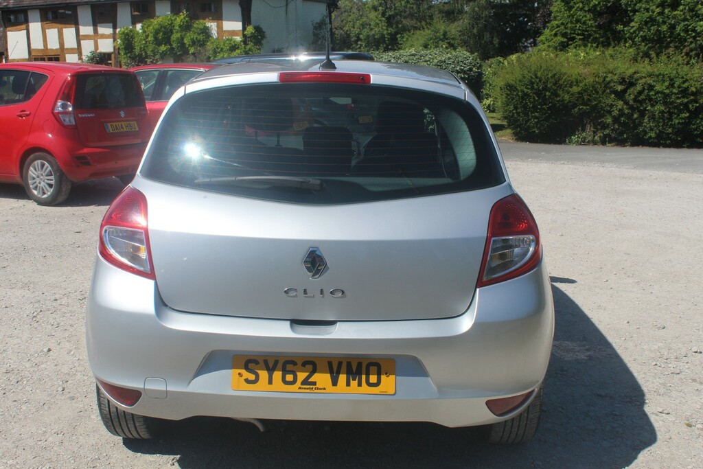 Renault Clio 1.2 Dynamique Tomtom SY62VMO Silver #6