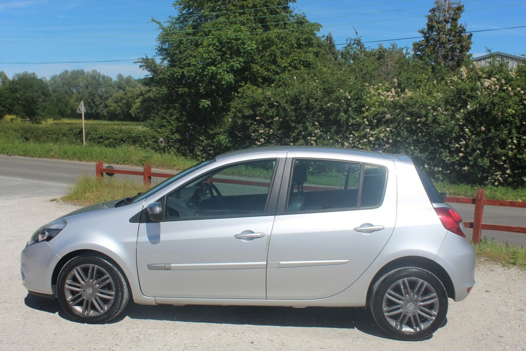 Renault Clio 1.2 Dynamique Tomtom SY62VMO Silver #4